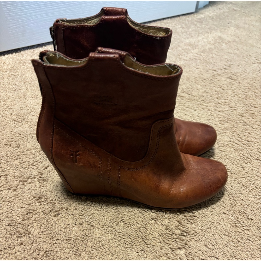 Frye Carson Bootie